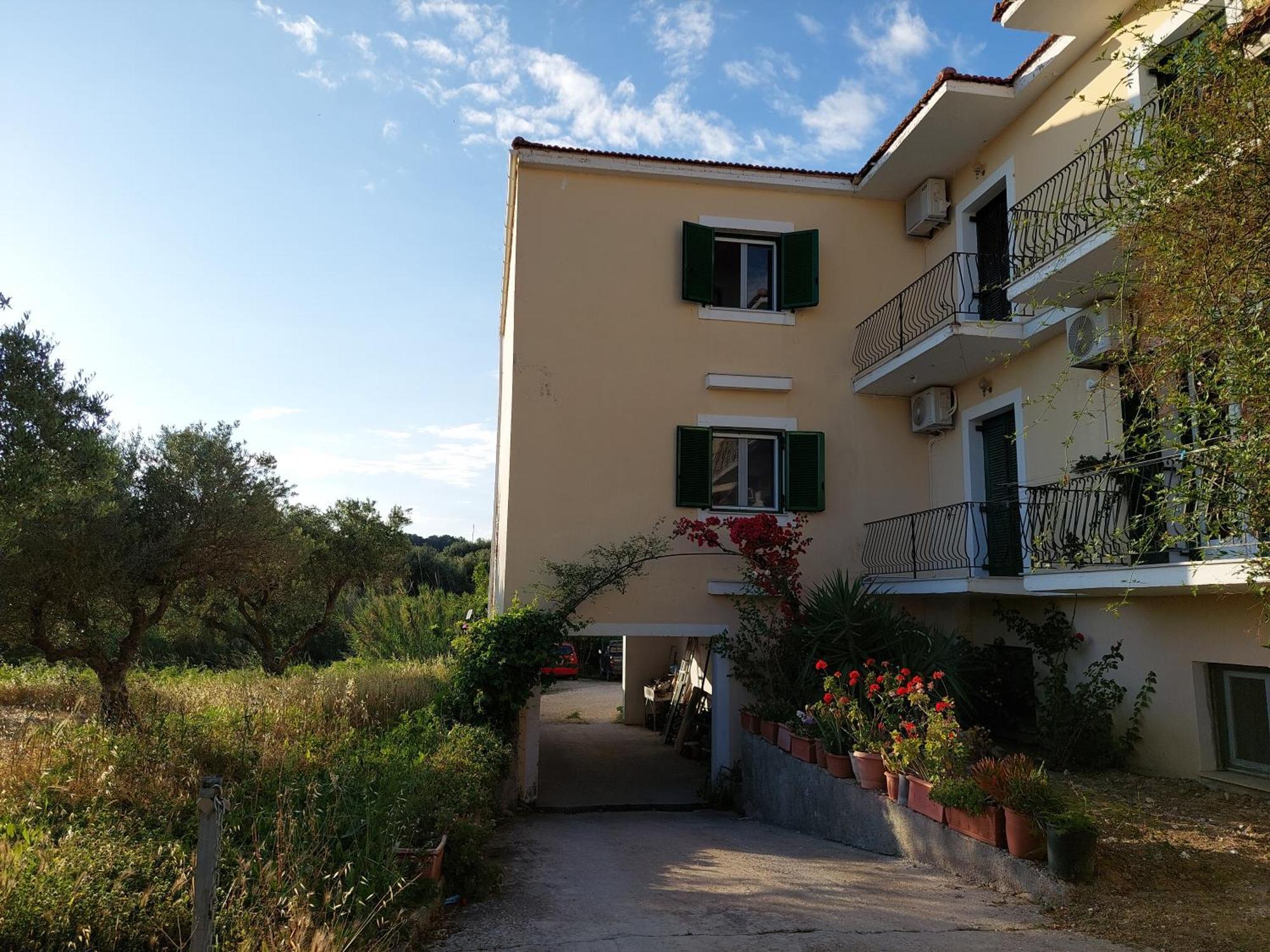 Ammousa Hotel Apartments Lixouri Exterior foto
